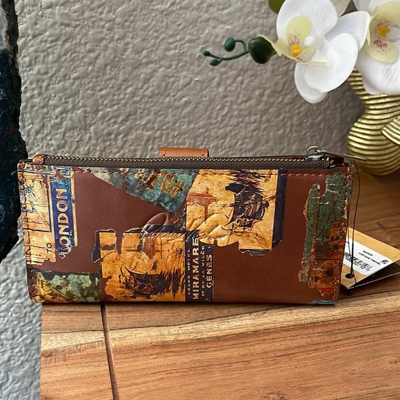💖🆕💖Patricia Nash NAZARI Travel Sticker Print Leather RFID Wallet Collection - Picture 6 of 16